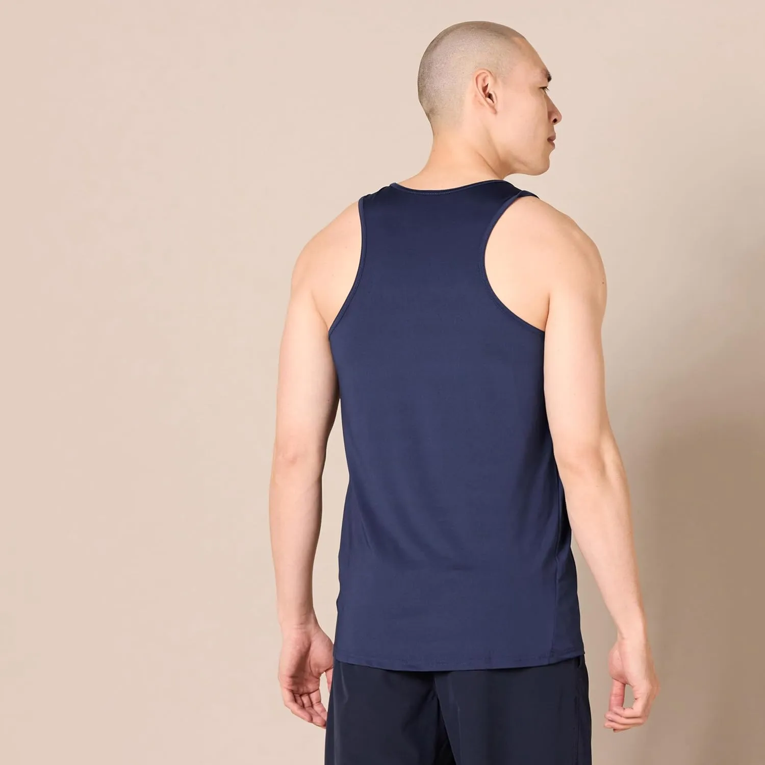 Amazon Essentials Men's Active Quick Dry Tech Stretch Lightweight Gym Tank Top