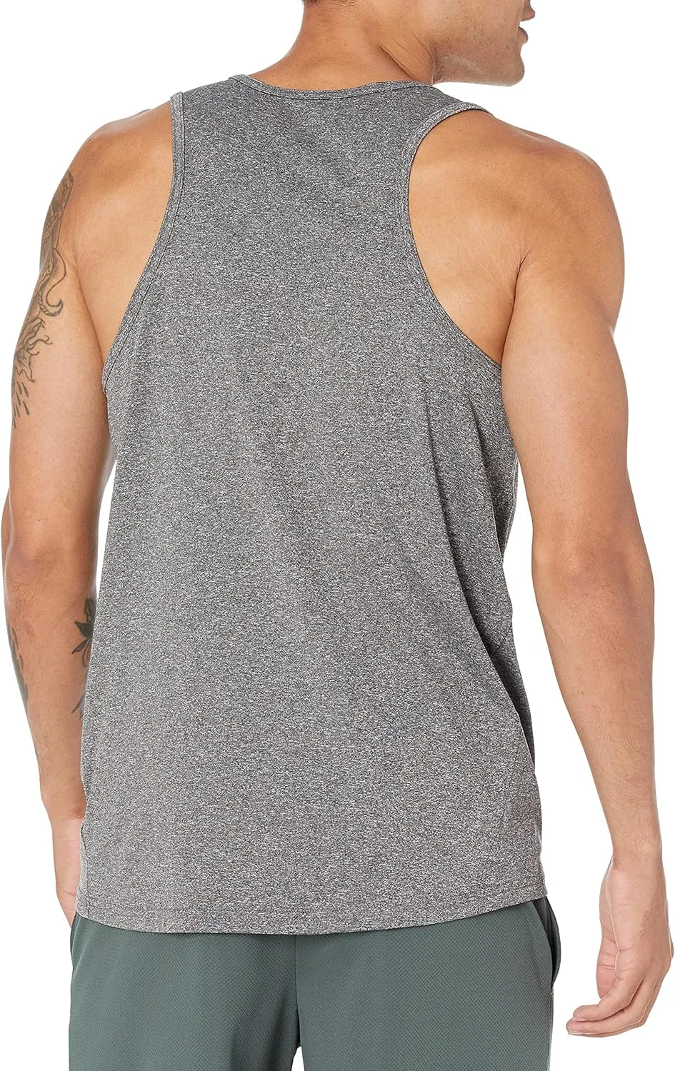 Amazon Essentials Men's Active Quick Dry Tech Stretch Lightweight Gym Tank Top