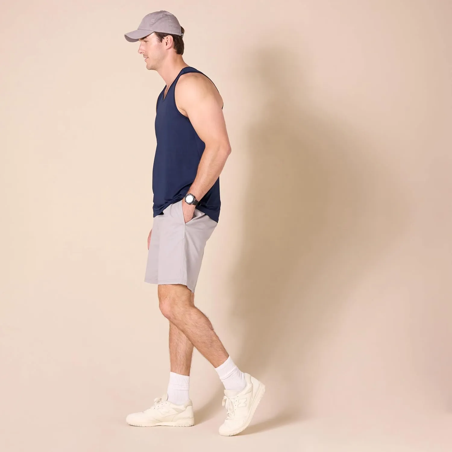 Amazon Essentials Men's Active Quick Dry Tech Stretch Lightweight Gym Tank Top