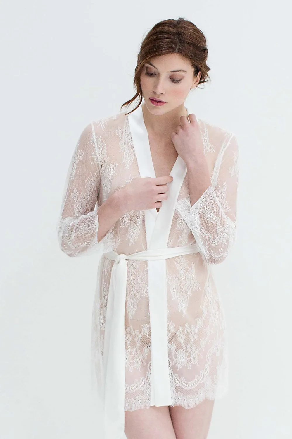 Art deco lace robe in Ivory