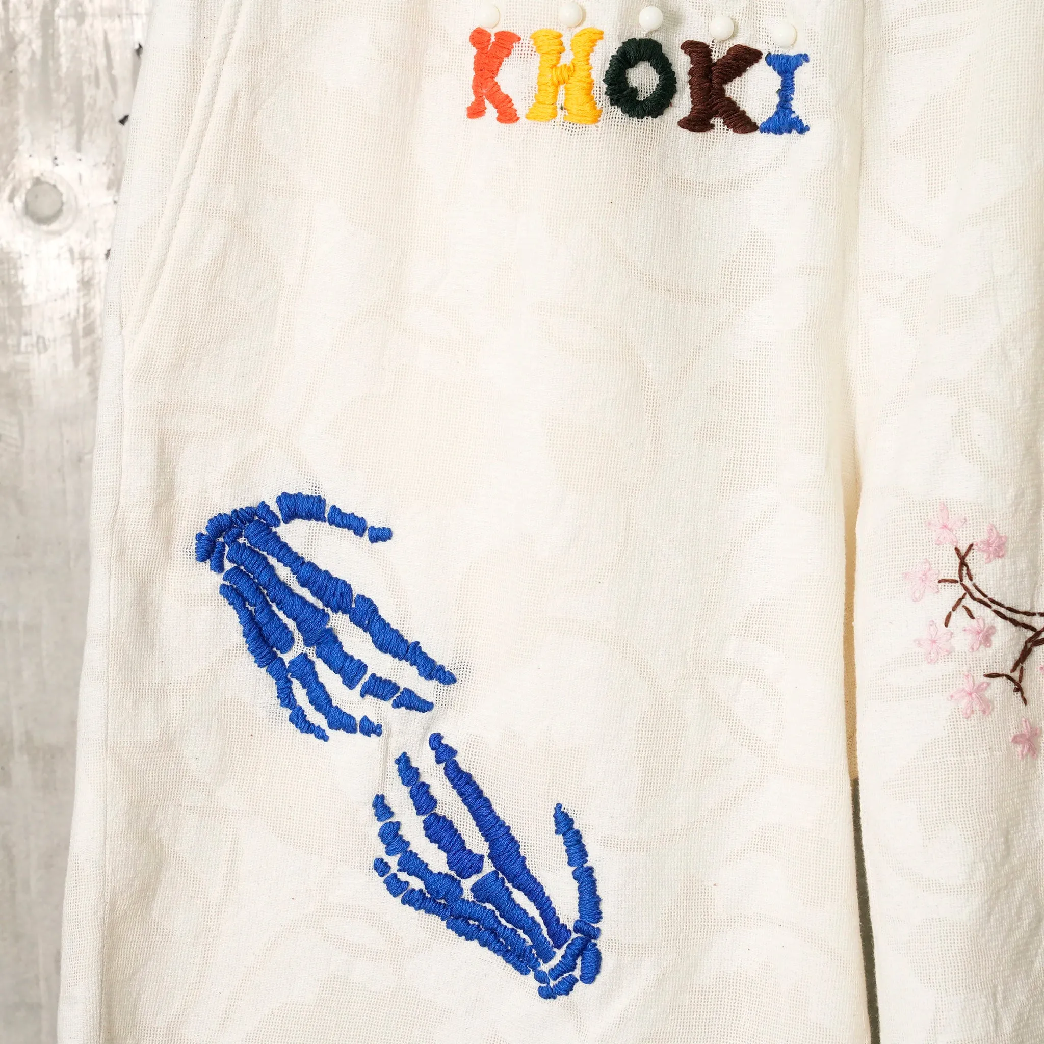 HAND EMBROIDERED DESIGN PANTS / WHITE