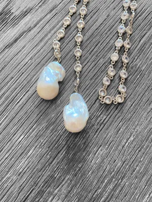 Large crystal lariat Genuine Large Baroque Pearl