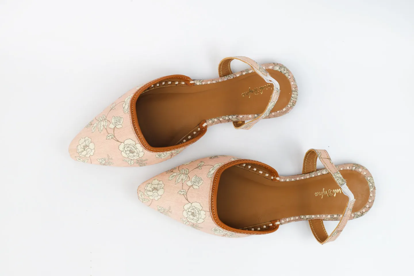 Light Pink  Hand embroidered Juttis
