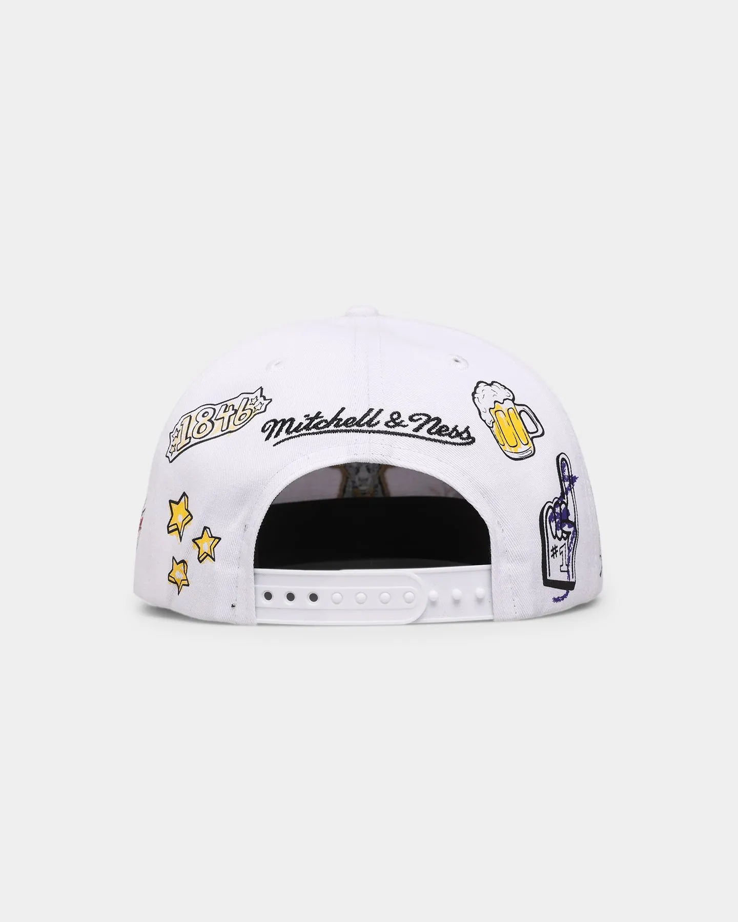 Mitchell & Ness Milwaukee Bucks 'Hand Drawn' Original Fit Snapback White