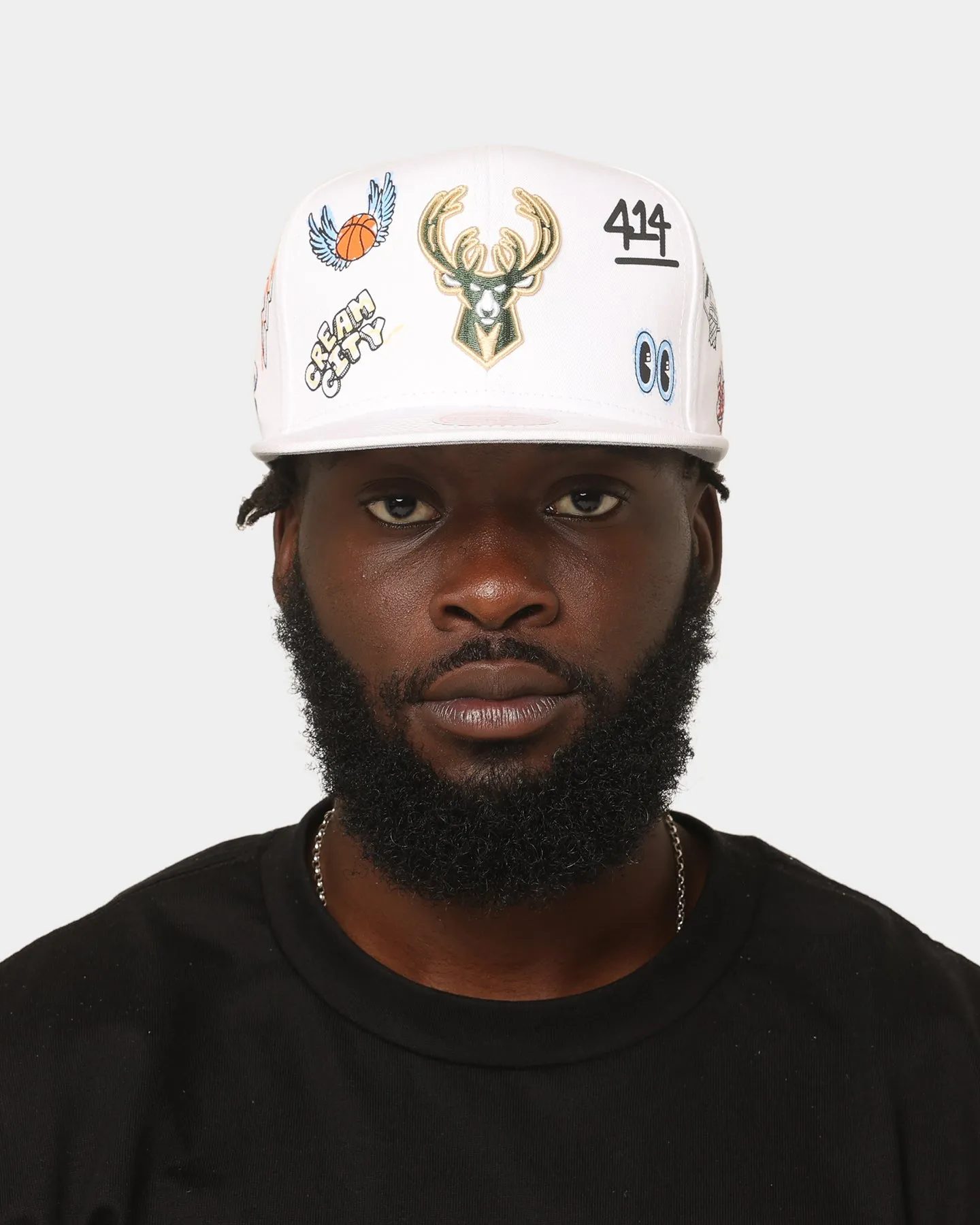 Mitchell & Ness Milwaukee Bucks 'Hand Drawn' Original Fit Snapback White