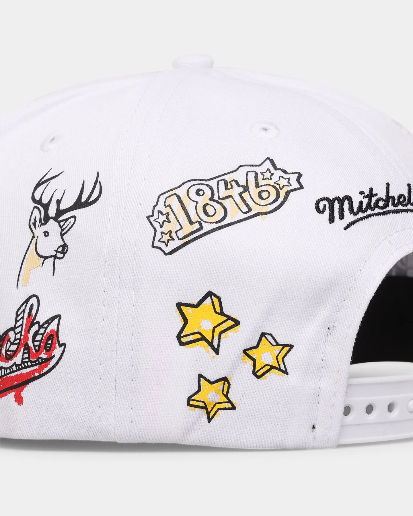 Mitchell & Ness Milwaukee Bucks 'Hand Drawn' Original Fit Snapback White