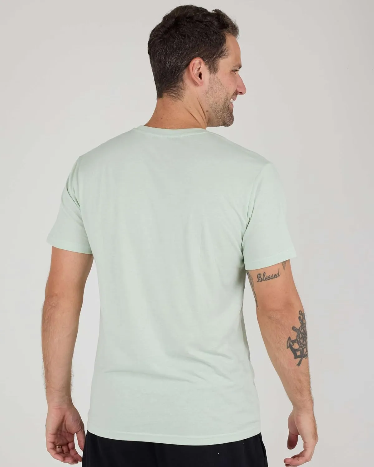 Real Essentials 4 Pack: Men's Cotton Performance Short Sleeve Crew Neck Pocket T-Shirt Athletic Top (Available in Big & Tall)