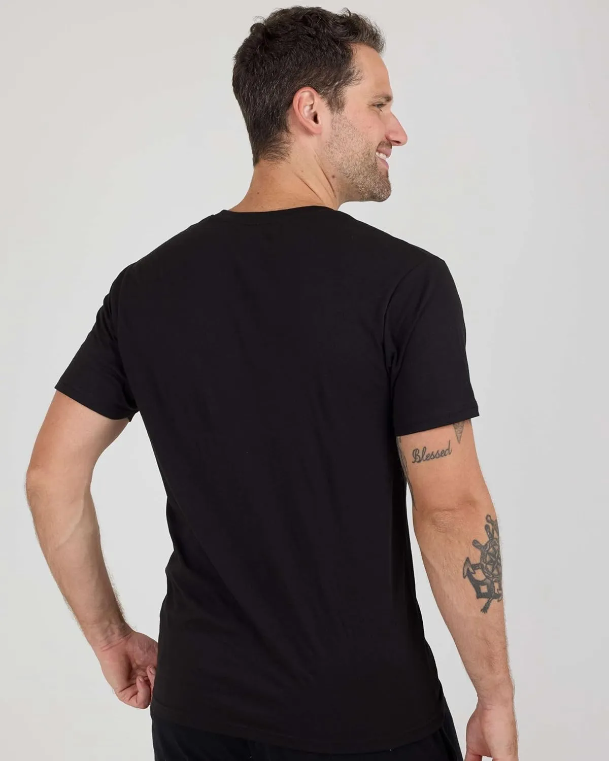 Real Essentials 4 Pack: Men's Cotton Performance Short Sleeve Crew Neck Pocket T-Shirt Athletic Top (Available in Big & Tall)
