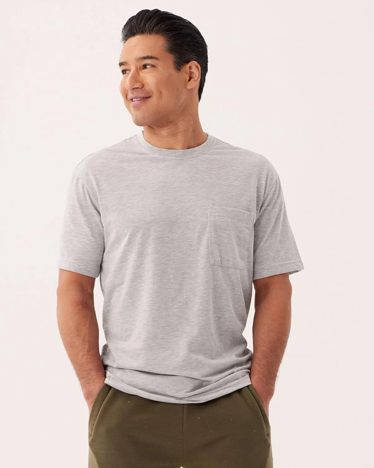 Real Essentials 4 Pack: Men's Cotton Performance Short Sleeve Crew Neck Pocket T-Shirt Athletic Top (Available in Big & Tall)