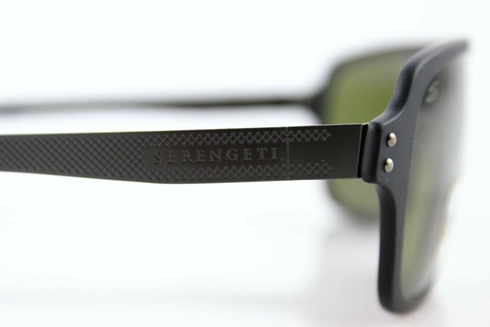 Serengeti Nunzio Photochromic PHD 555NM Polarized Unisex Sunglasses 7837