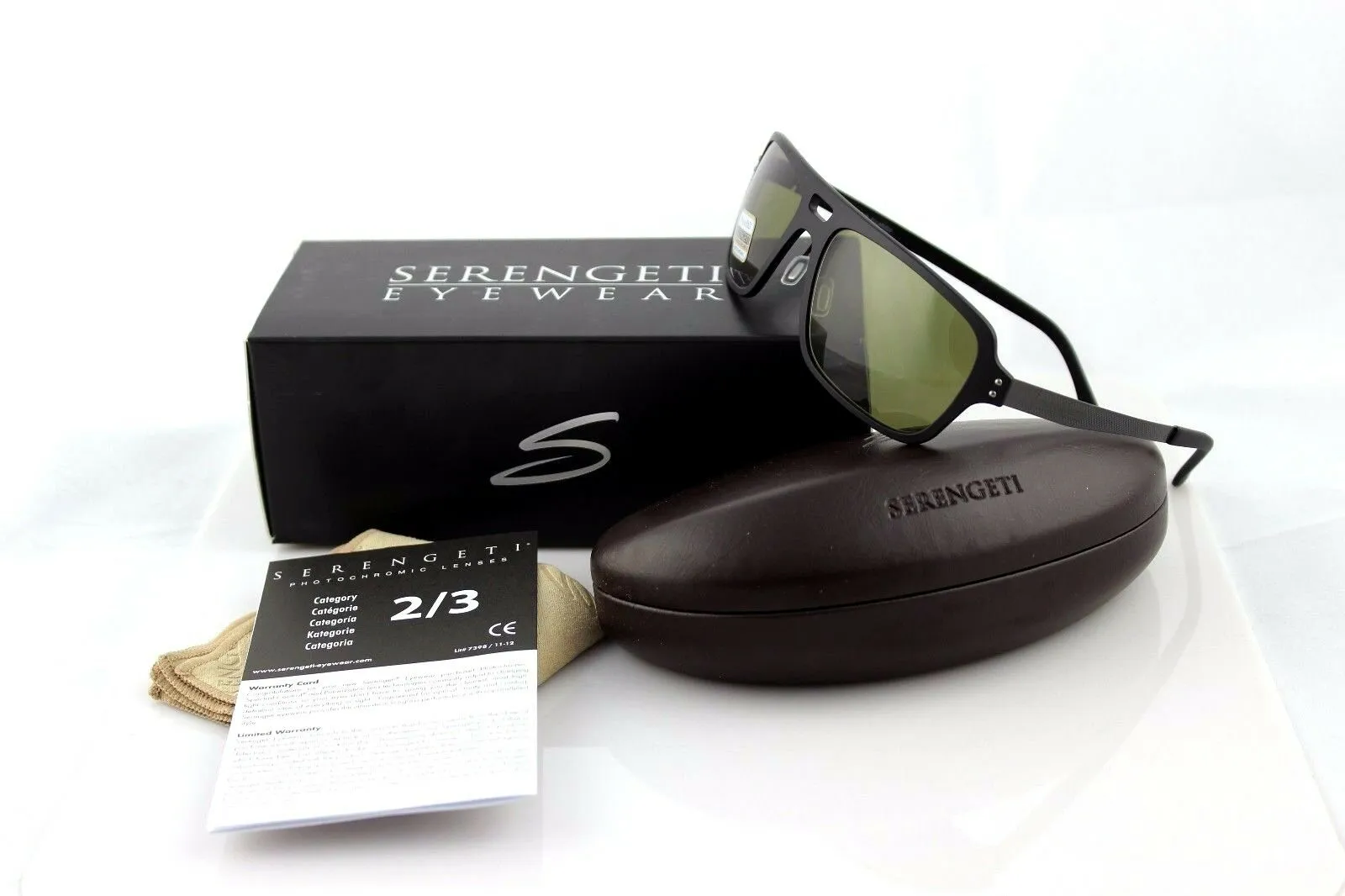 Serengeti Nunzio Photochromic PHD 555NM Polarized Unisex Sunglasses 7837