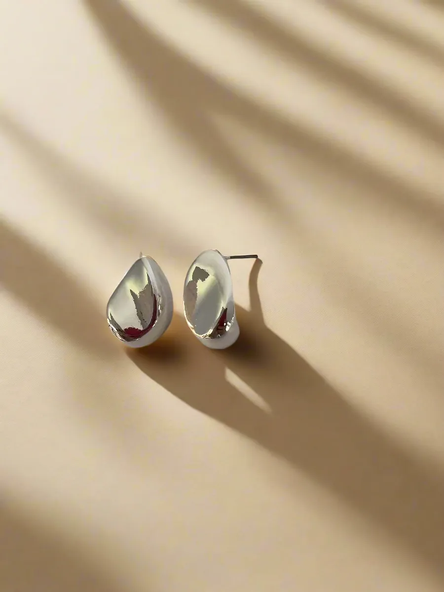 Tear Drop Post Earrings