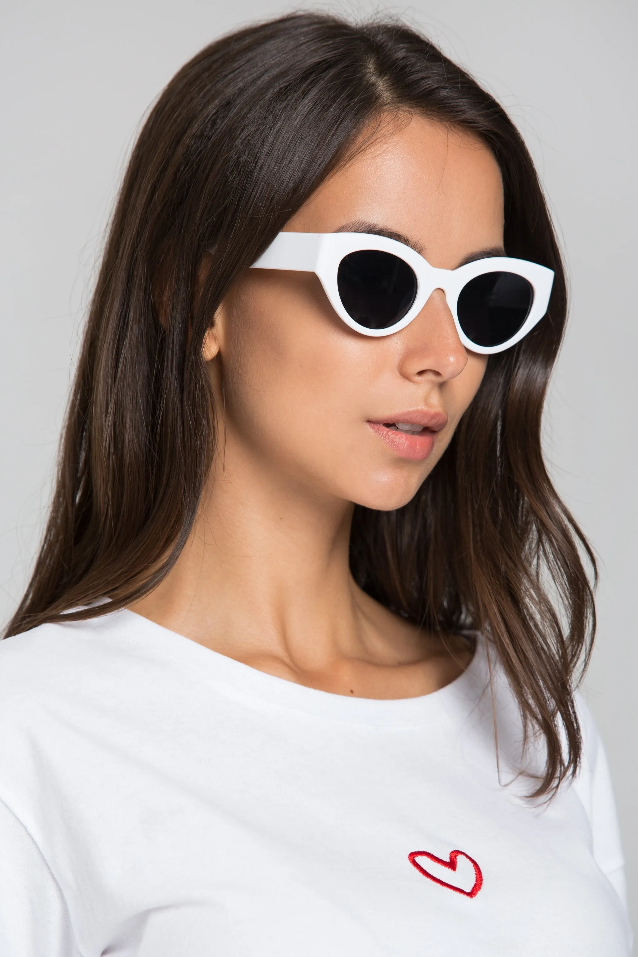 White Retro Cat Eye Sunglasses