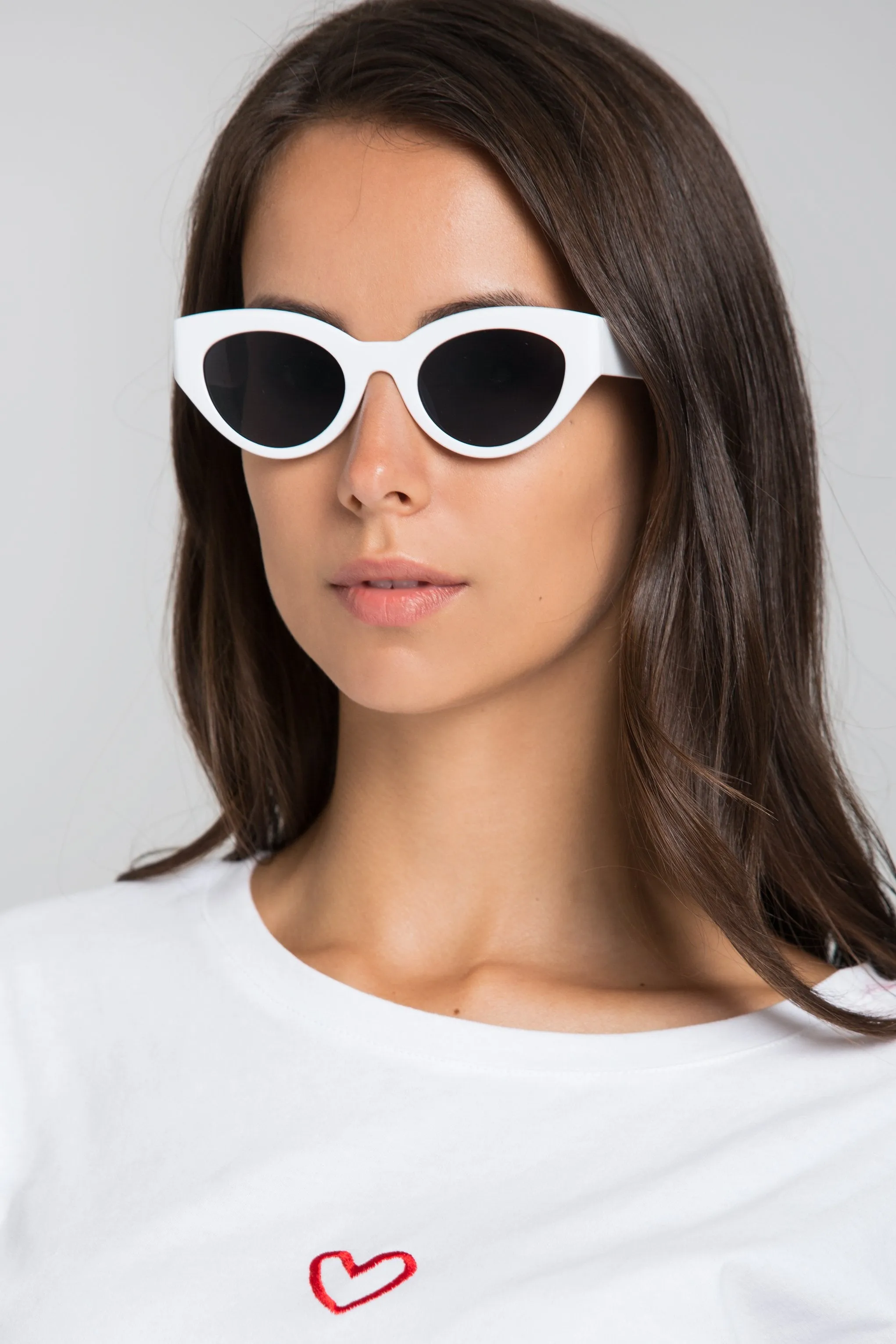 White Retro Cat Eye Sunglasses